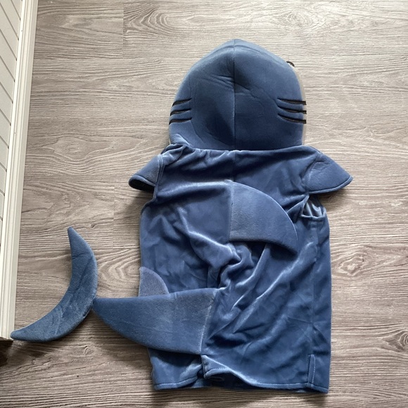 Great White Shark Costume - Picture 7 of 11